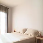 Deltaic Apartment *